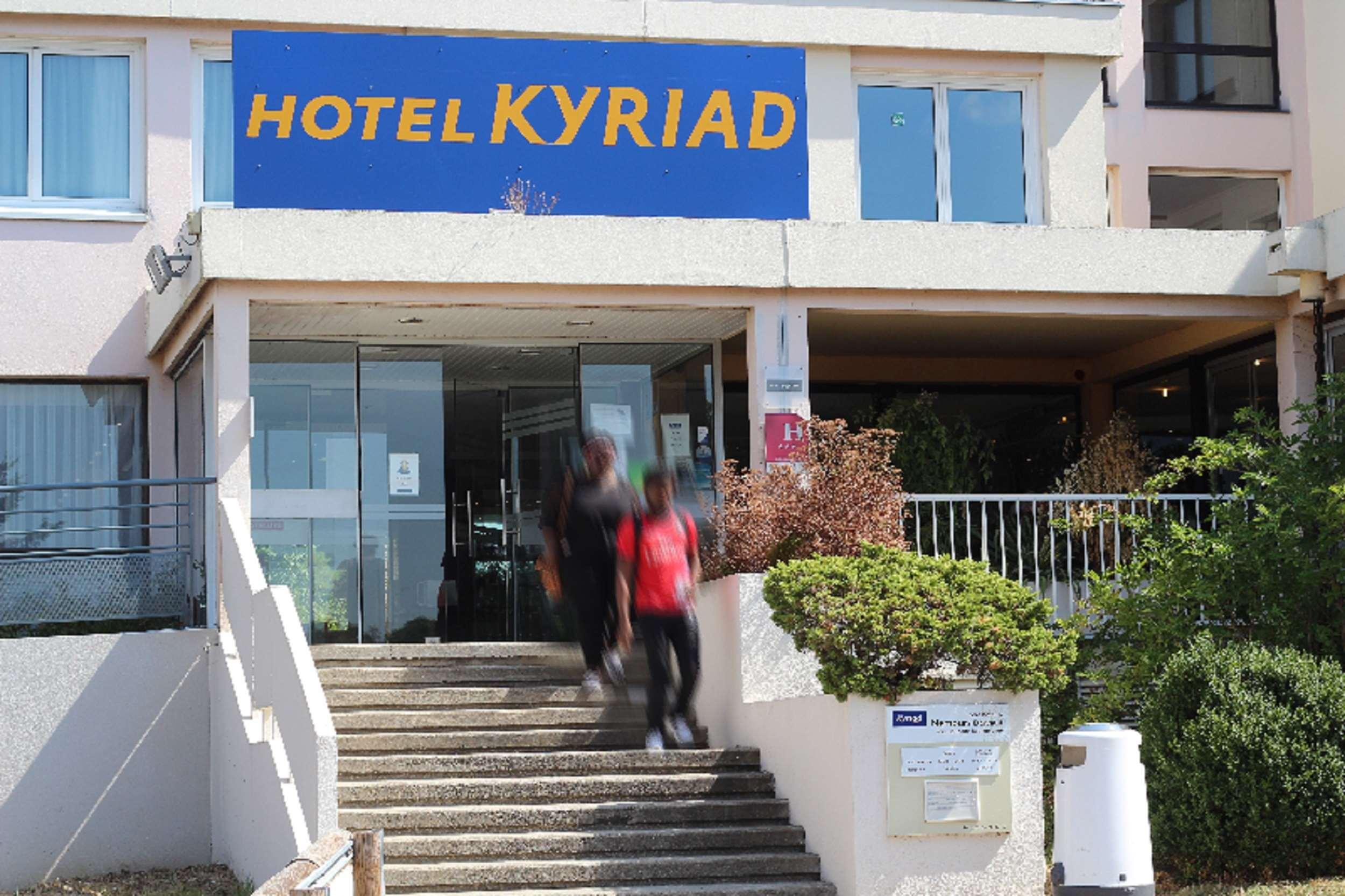 Kyriad Nemours Exterior foto